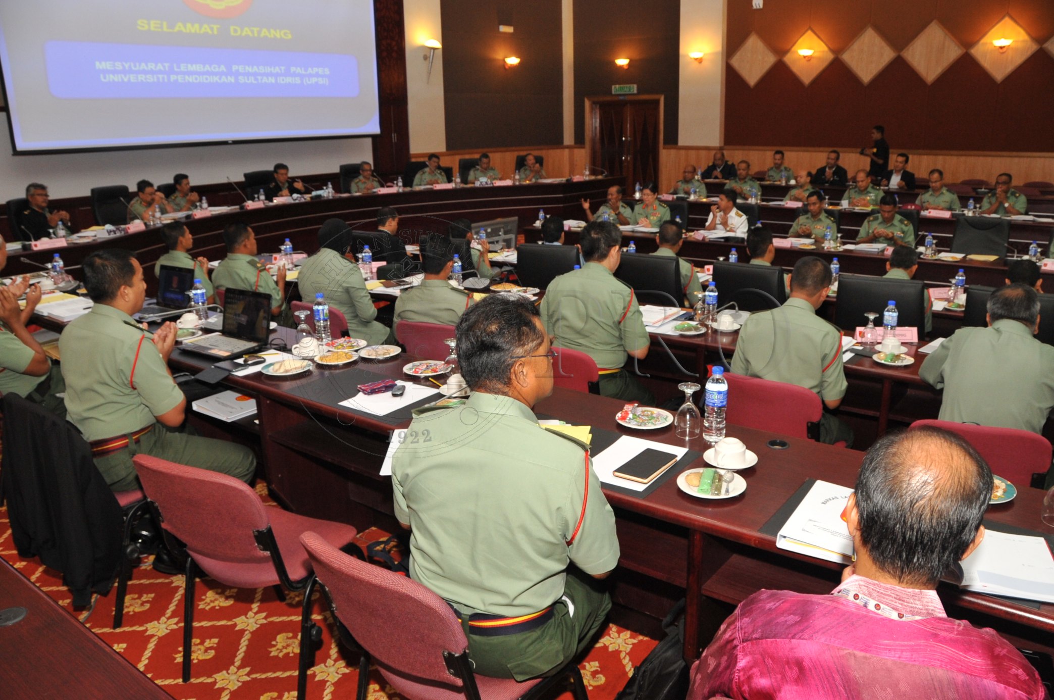 PRO 14 02 PALAPES PRO 2824